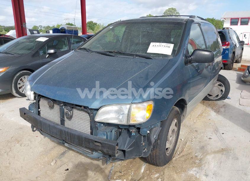 Photo 2 of 2000 Toyota Sienna XLE (VIN 4T3ZF13C4YU295841)