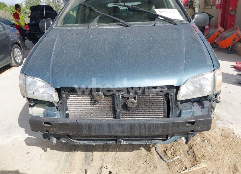 Photo 6 of 2000 Toyota Sienna XLE (VIN 4T3ZF13C4YU295841)