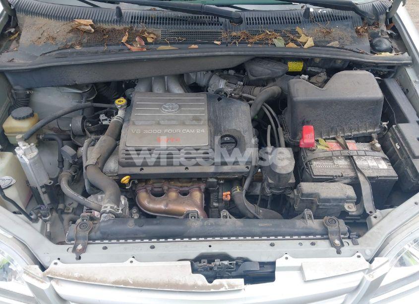 Photo 10 of 2002 Toyota Sienna LE (VIN 4T3ZF13C52U440649)