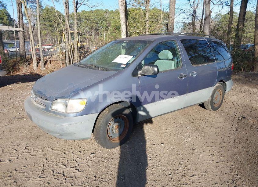 Photo 2 of 2000 Toyota Sienna LE (VIN 4T3ZF13C5YU181671)