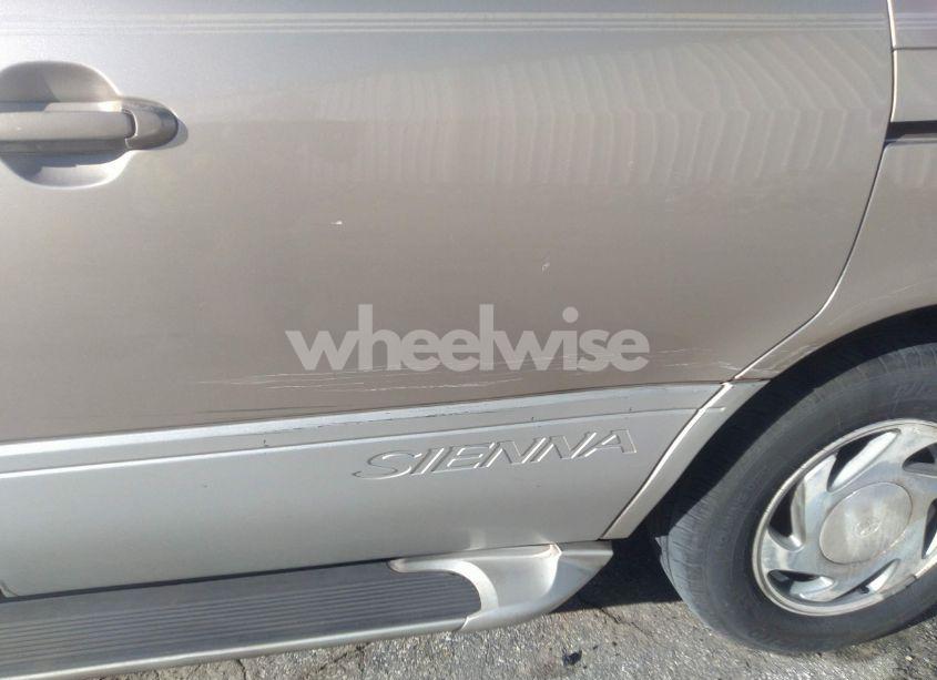 Photo 6 of 2000 Toyota Sienna XLE (VIN 4T3ZF13C5YU196543)