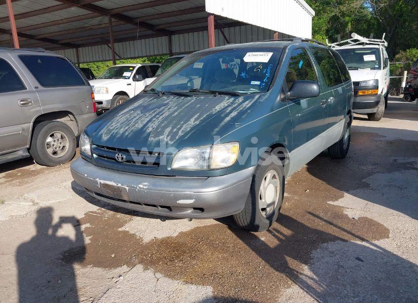 Photo 2 of 2000 Toyota Sienna LE (VIN 4T3ZF13C5YU217679)