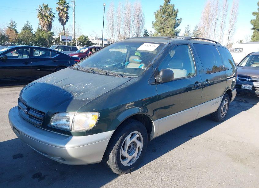 Photo 6 of 2000 Toyota Sienna XLE (VIN 4T3ZF13C5YU306524)