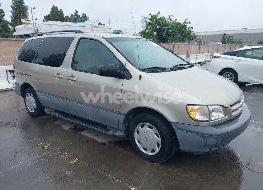 2000 Toyota Sienna LE (VIN 4T3ZF13C5YU315823) main photo