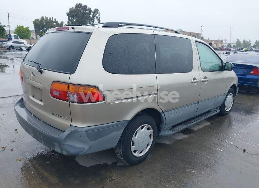 Photo 4 of 2000 Toyota Sienna LE (VIN 4T3ZF13C5YU315823)