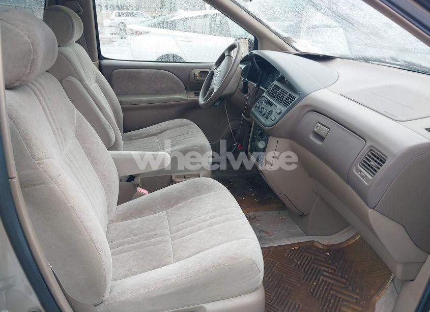 Photo 5 of 2000 Toyota Sienna LE (VIN 4T3ZF13C5YU315823)