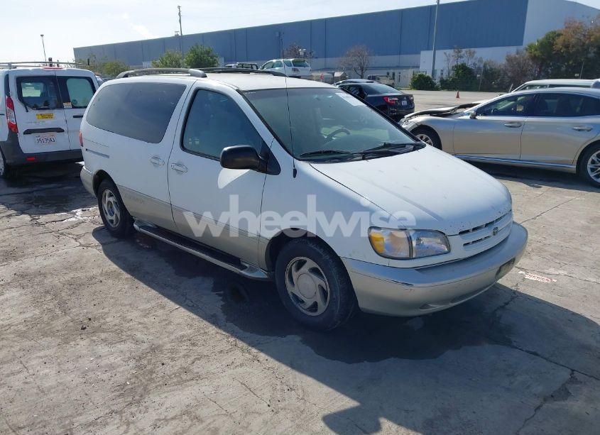 2000 Toyota Sienna XLE (VIN 4T3ZF13C5YU318561) main photo