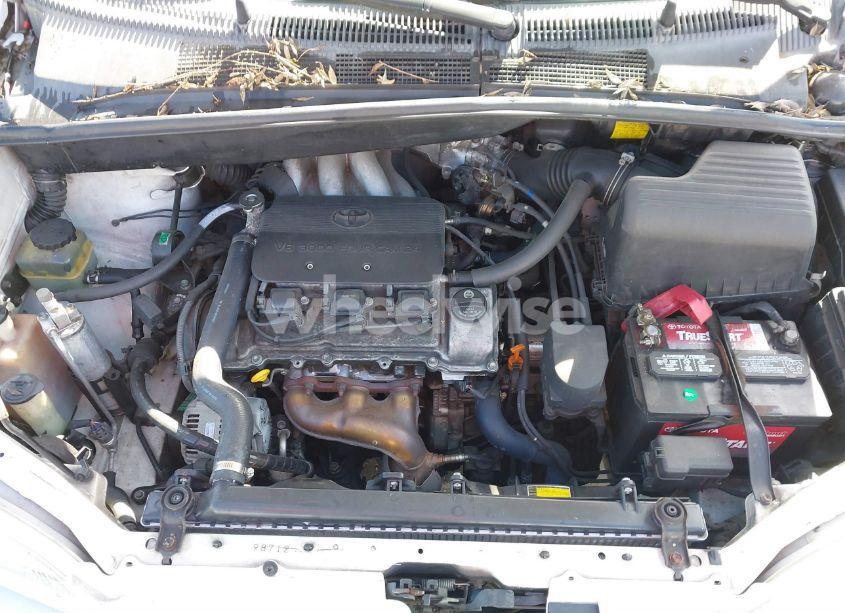 Photo 10 of 2000 Toyota Sienna XLE (VIN 4T3ZF13C5YU318561)