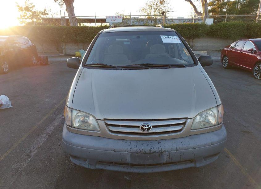 Photo 12 of 2001 Toyota Sienna LE (VIN 4T3ZF13C61U336878)