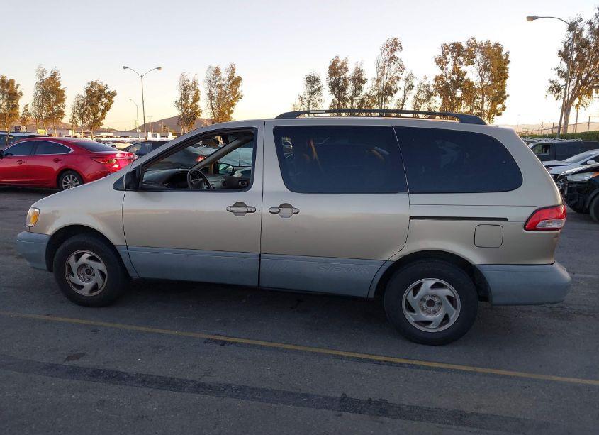 Photo 14 of 2001 Toyota Sienna LE (VIN 4T3ZF13C61U336878)