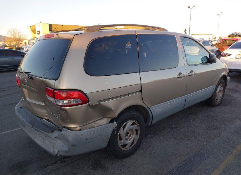 Photo 4 of 2001 Toyota Sienna LE (VIN 4T3ZF13C61U336878)