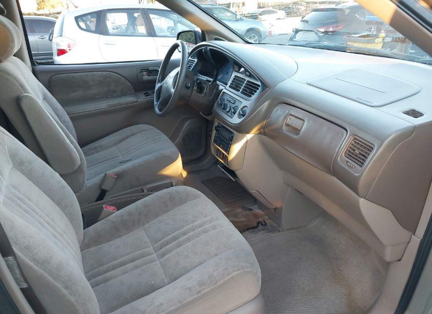 Photo 5 of 2001 Toyota Sienna LE (VIN 4T3ZF13C61U336878)