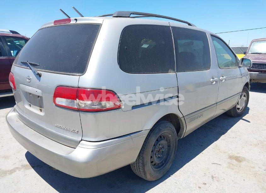 Photo 4 of 2001 Toyota Sienna XLE (VIN 4T3ZF13C61U393209)