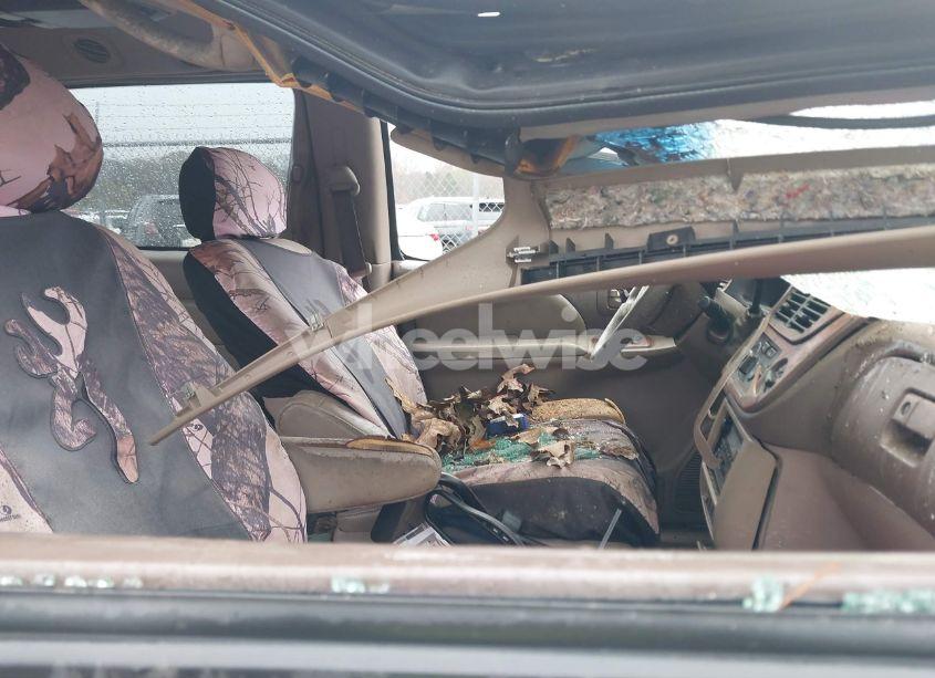 Photo 5 of 2002 Toyota Sienna LE (VIN 4T3ZF13C62U439879)