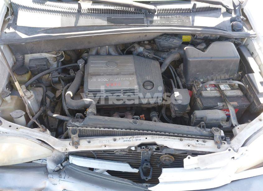 Photo 10 of 2002 Toyota Sienna XLE (VIN 4T3ZF13C62U444564)