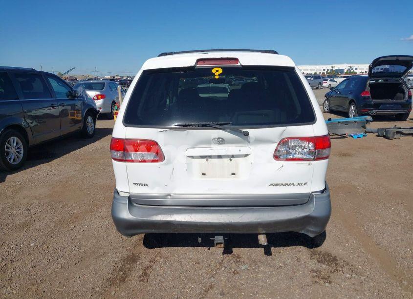 Photo 17 of 2002 Toyota Sienna XLE (VIN 4T3ZF13C62U444564)