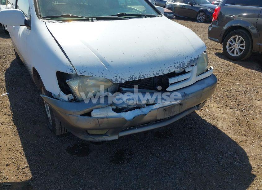 Photo 6 of 2002 Toyota Sienna XLE (VIN 4T3ZF13C62U444564)