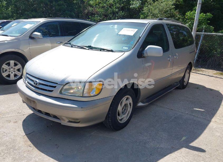 Photo 2 of 2003 Toyota Sienna LE/XLE (VIN 4T3ZF13C63U518454)