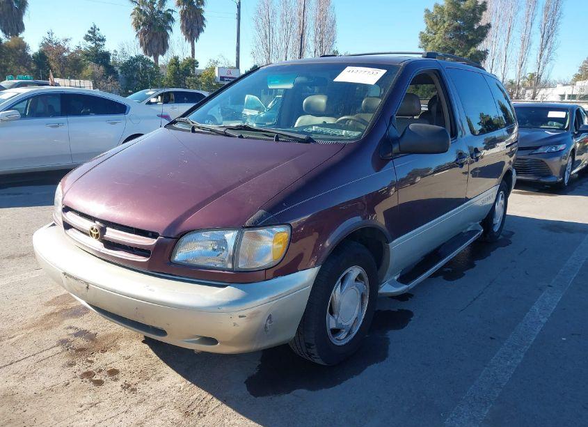Photo 6 of 1998 Toyota Sienna XLE (VIN 4T3ZF13C6WU029251)