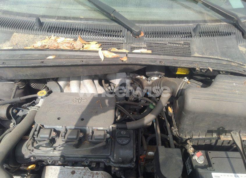 Photo 10 of 1999 Toyota Sienna LE (VIN 4T3ZF13C6XU098149)