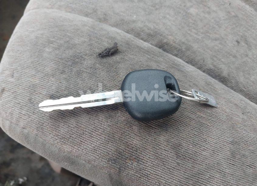 Photo 11 of 1999 Toyota Sienna LE (VIN 4T3ZF13C6XU098149)