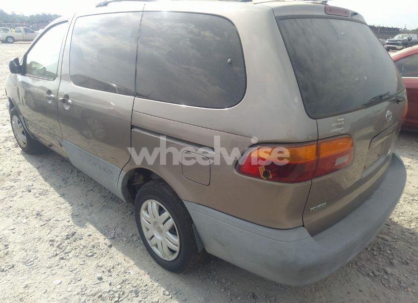 Photo 3 of 1999 Toyota Sienna LE (VIN 4T3ZF13C6XU098149)
