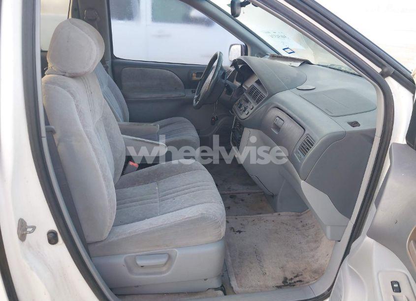 Photo 5 of 2000 Toyota Sienna LE/XLE (VIN 4T3ZF13C6YU270701)