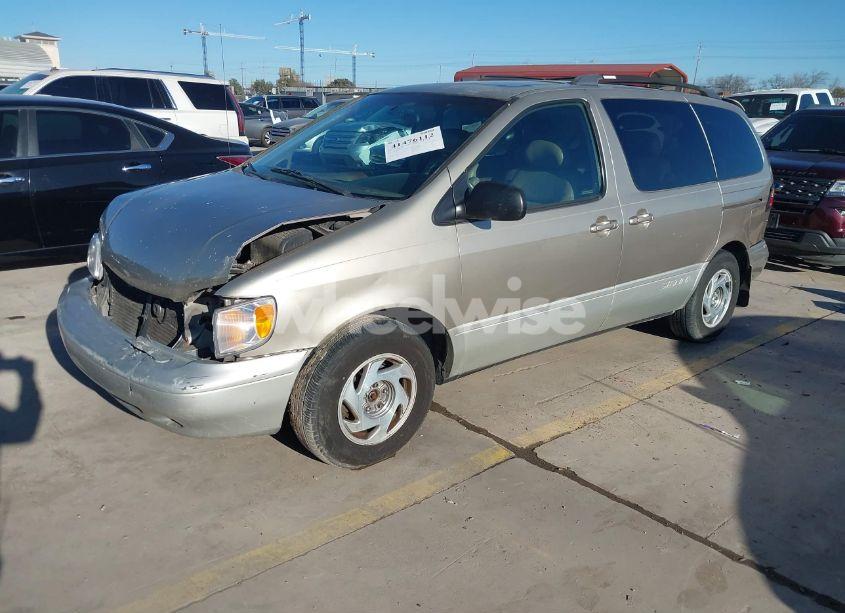 Photo 2 of 2000 Toyota Sienna XLE (VIN 4T3ZF13C6YU299793)