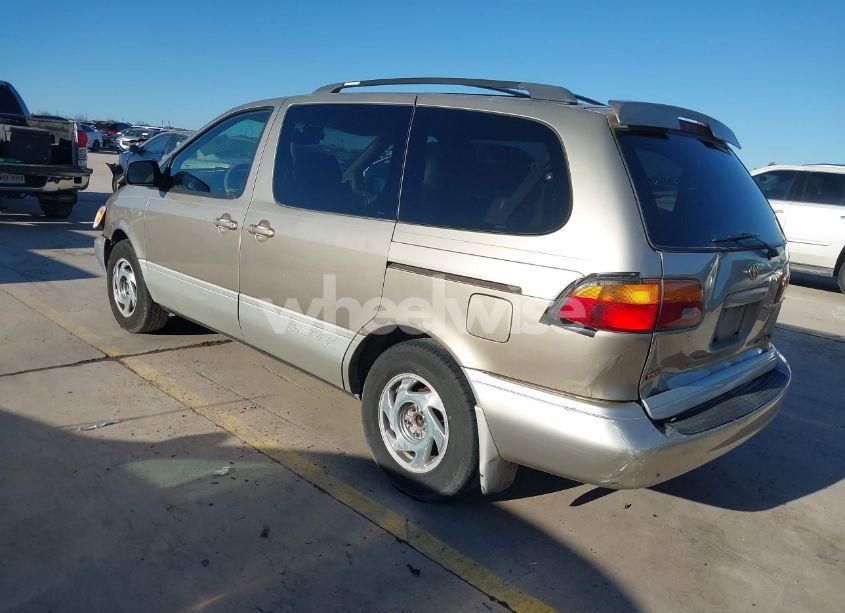 Photo 3 of 2000 Toyota Sienna XLE (VIN 4T3ZF13C6YU299793)