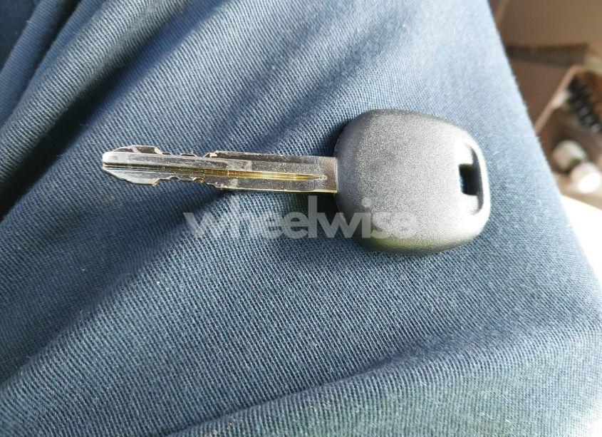 Photo 11 of 2002 Toyota Sienna XLE (VIN 4T3ZF13C72U422993)