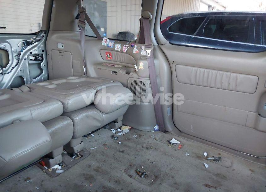 Photo 8 of 2002 Toyota Sienna XLE (VIN 4T3ZF13C72U422993)