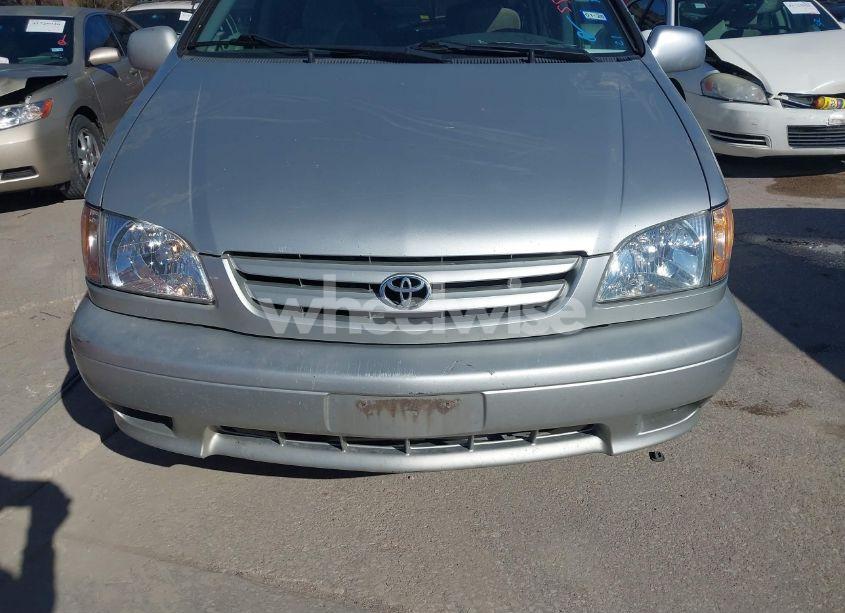 Photo 12 of 2002 Toyota Sienna LE (VIN 4T3ZF13C72U495961)