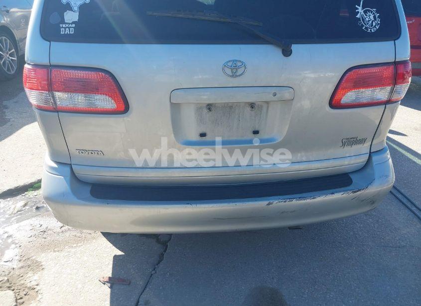 Photo 6 of 2002 Toyota Sienna LE (VIN 4T3ZF13C72U495961)