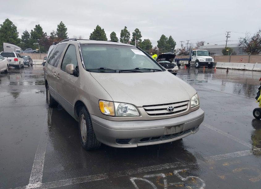 2003 Toyota Sienna LE (VIN 4T3ZF13C73U515451) main photo