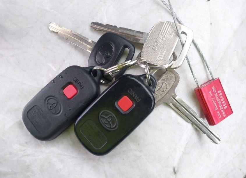 Photo 11 of 2003 Toyota Sienna LE (VIN 4T3ZF13C73U515451)