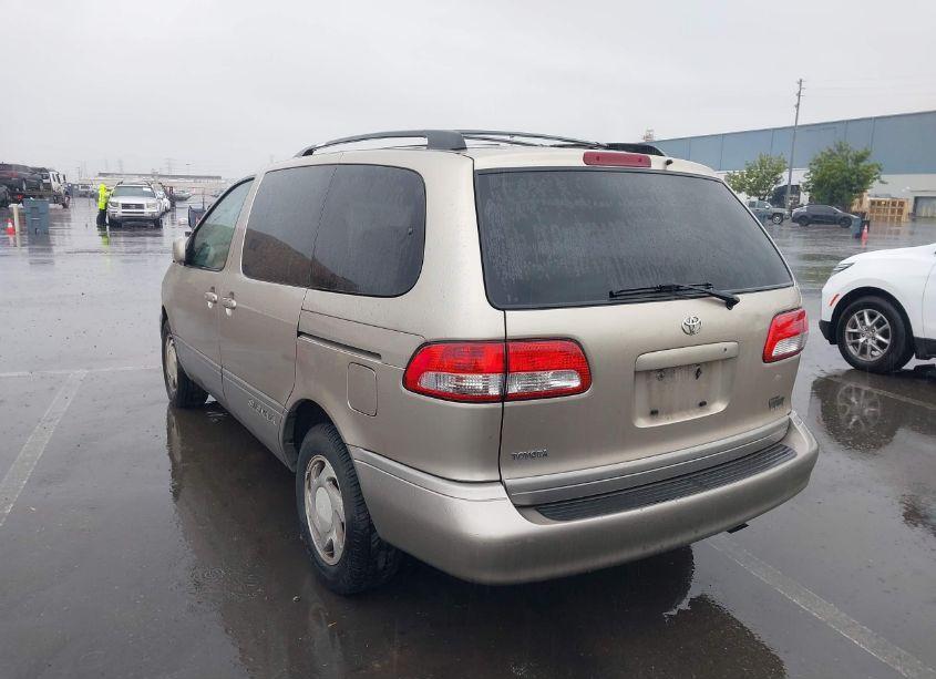 Photo 3 of 2003 Toyota Sienna LE (VIN 4T3ZF13C73U515451)