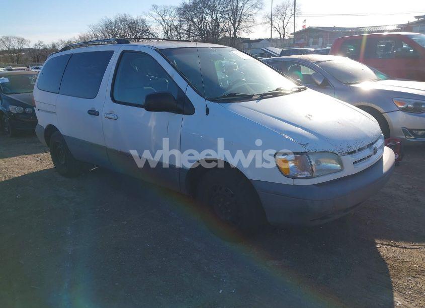 1998 Toyota Sienna LE (VIN 4T3ZF13C7WU002124) main photo