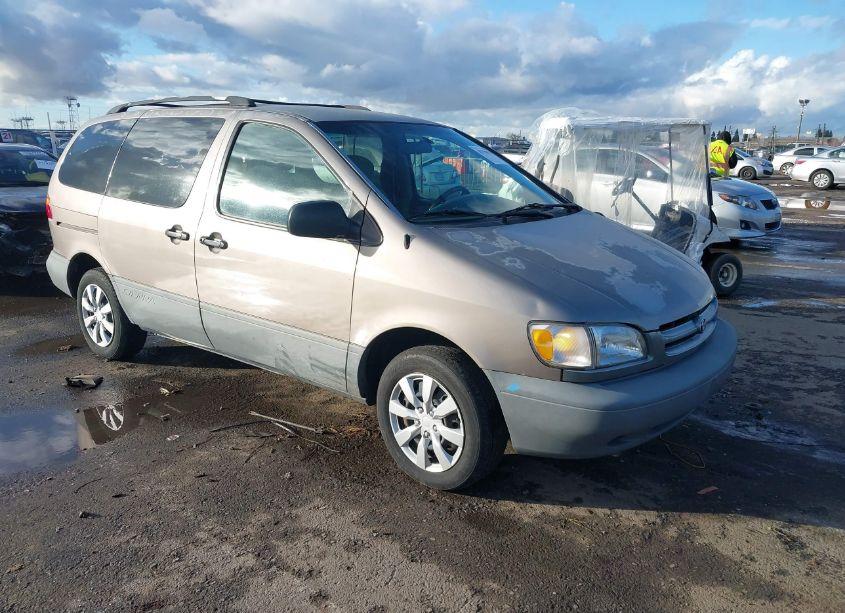 1998 Toyota Sienna LE (VIN 4T3ZF13C7WU031798) main photo