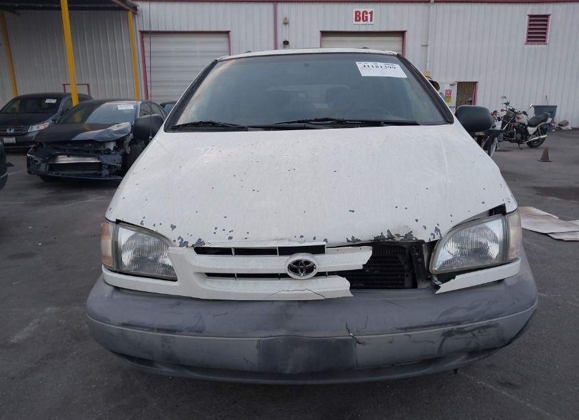 Photo 12 of 2000 Toyota Sienna LE (VIN 4T3ZF13C7YU275678)
