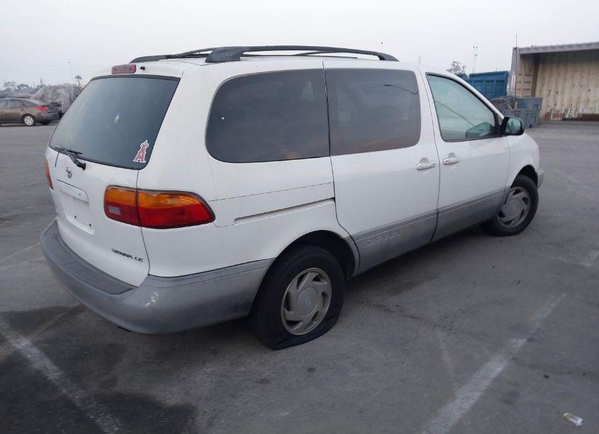 Photo 4 of 2000 Toyota Sienna LE (VIN 4T3ZF13C7YU275678)