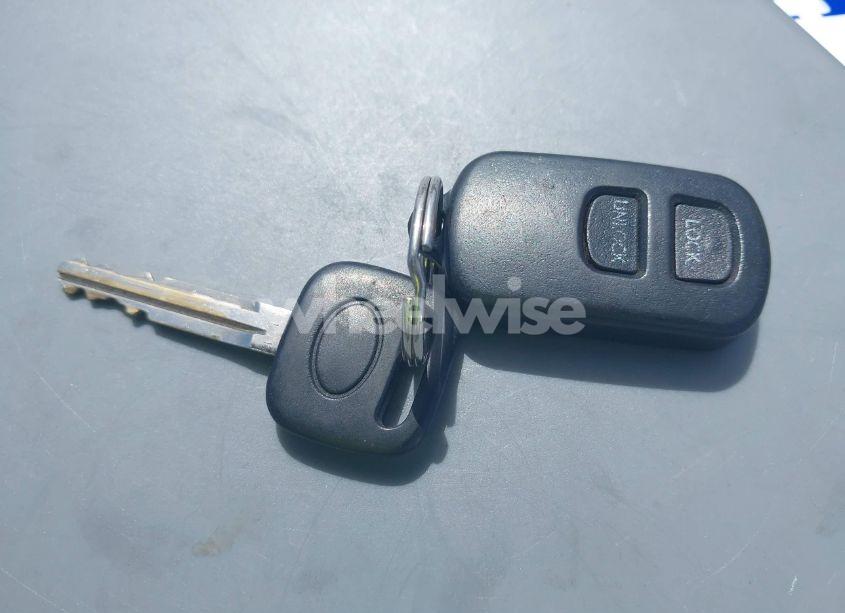 Photo 11 of 2000 Toyota Sienna XLE (VIN 4T3ZF13C7YU311496)