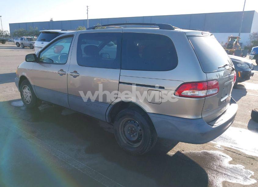 Photo 3 of 2001 Toyota Sienna LE (VIN 4T3ZF13C81U395852)