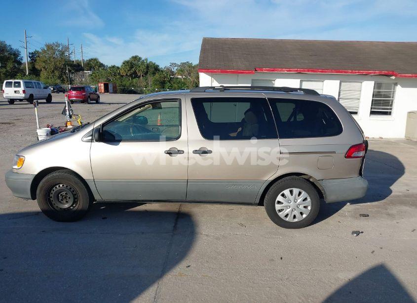 Photo 14 of 2002 Toyota Sienna LE (VIN 4T3ZF13C82U437504)