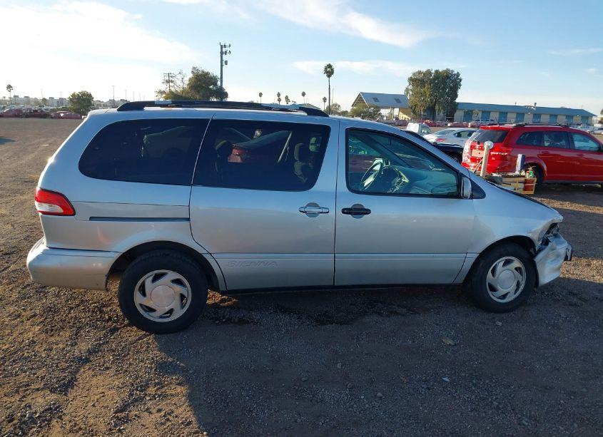 Photo 13 of 2002 Toyota Sienna LE (VIN 4T3ZF13C82U451614)