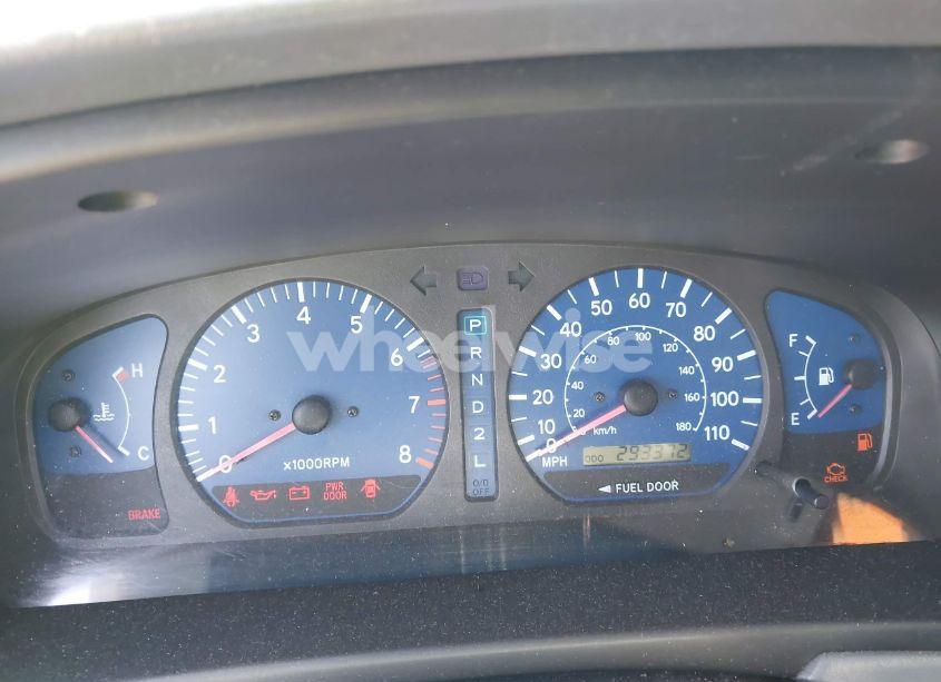 Photo 7 of 2002 Toyota Sienna XLE (VIN 4T3ZF13C82U472835)