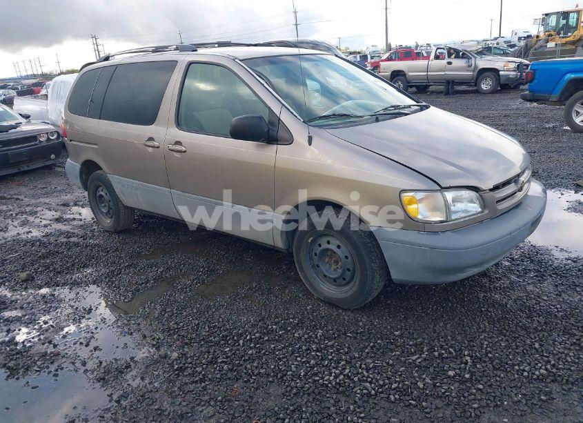 1998 Toyota Sienna LE (VIN 4T3ZF13C8WU021653) main photo