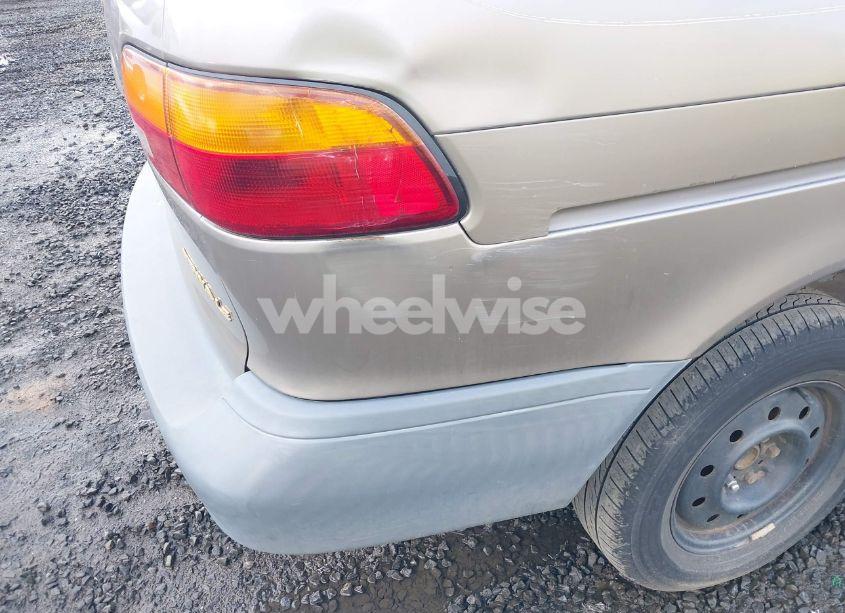 Photo 6 of 1998 Toyota Sienna LE (VIN 4T3ZF13C8WU021653)