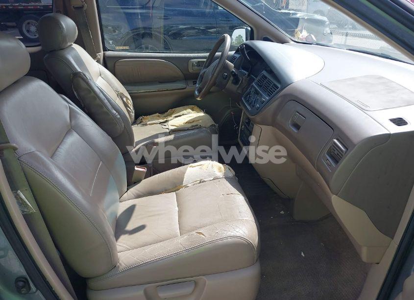 Photo 5 of 1998 Toyota Sienna XLE (VIN 4T3ZF13C8WU033706)