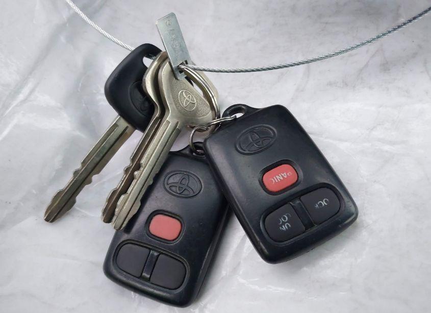 Photo 11 of 1998 Toyota Sienna XLE (VIN 4T3ZF13C8WU064955)