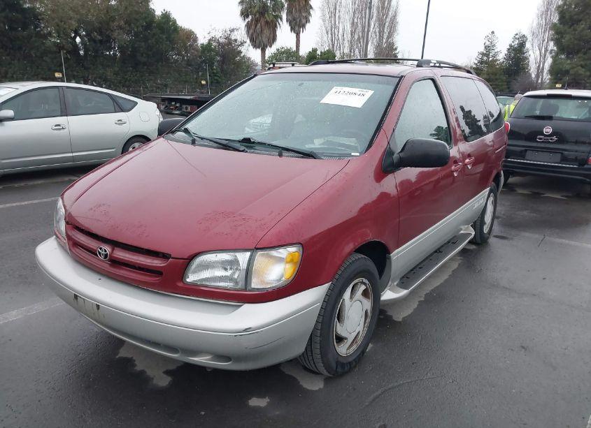 Photo 6 of 1998 Toyota Sienna XLE (VIN 4T3ZF13C8WU064955)